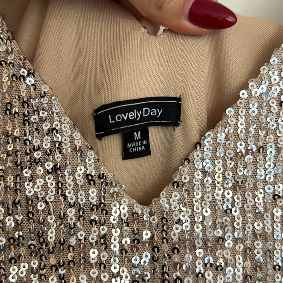 Sequin Champange Dress - size medium, fits like a US small - worn once - Picture 4 of 5
